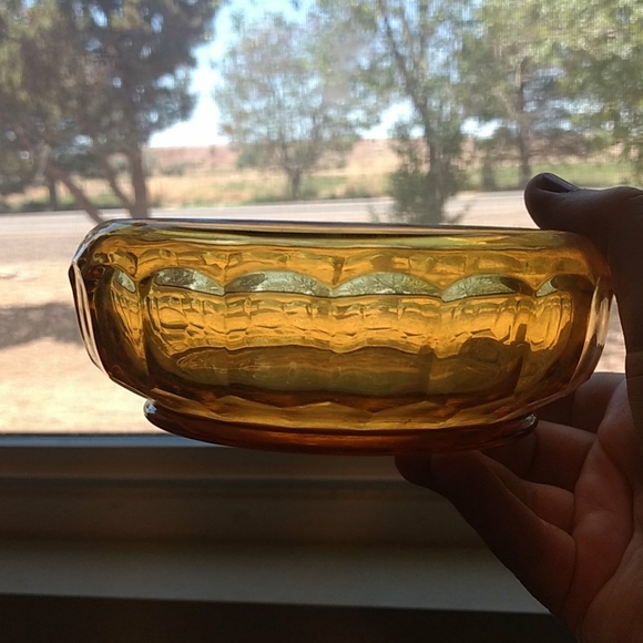 Vintage Amber Glass Powder Bowl / Candy Dish - Picture 5 of 7